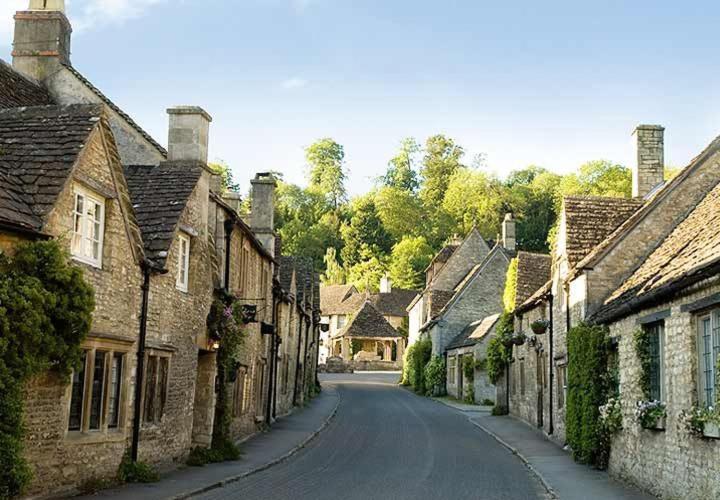 The Gates Villa Castle Combe Exterior photo